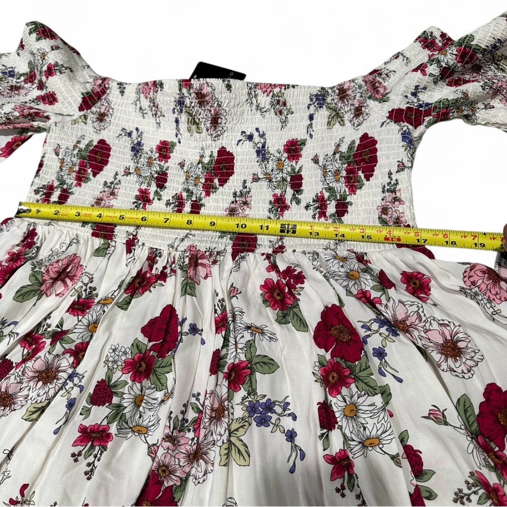 Torrid White Floral Smocked Top - Picture 4 of 5